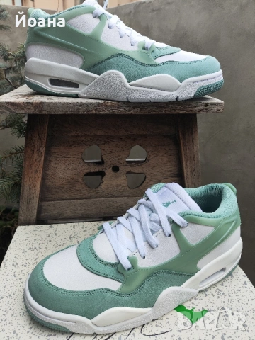 Nike Air Jordan 4 RM, снимка 8 - Маратонки - 53097312