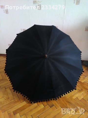 Дамски чадъри и шапка и чанта много стари в добро състояние,носени от Английски аристократки., снимка 6 - Антикварни и старинни предмети - 39642595