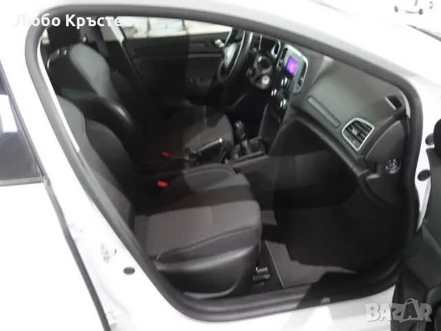 Продавам лек автомобил, снимка 5 - Автомобили и джипове - 55825544