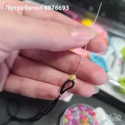 Комплект за изработка на гривни – Цветни конци, мъниста и аксесоари, снимка 5 - Образователни игри - 55849387
