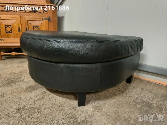 Табуретка от естествена кожа , снимка 2 - Дивани и мека мебел - 55849237