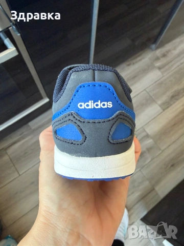 Детски маратонки Адидас, снимка 5 - Детски маратонки - 53853892