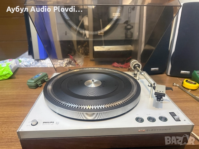 Грамафон PHILIPS 212 Electronic – Класика на фирмата, снимка 2 - Грамофони - 52865157