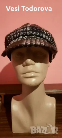 Дамски зимни шапки , снимка 3 - Шапки - 56275249