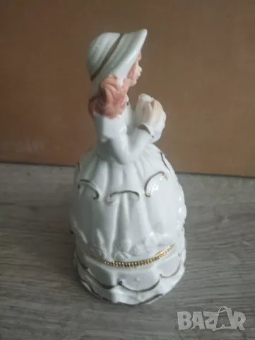 Порцеланова кутия за бижута, снимка 5 - Декорация за дома - 47437924