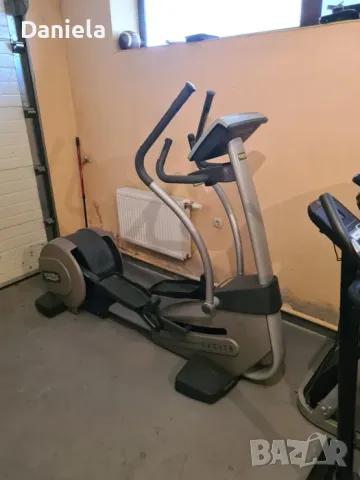 Technogym excite kross trenajor кростренажор професионален, снимка 1