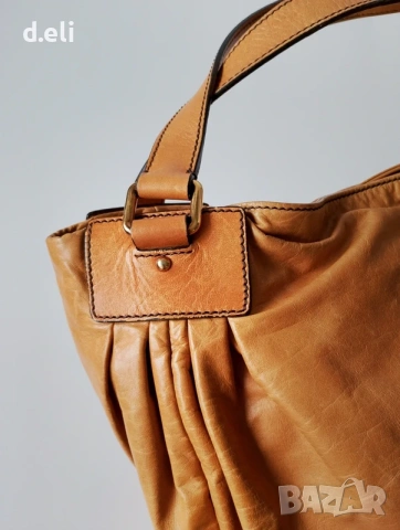 Две големи чанти. ESCADA Original 100% Кожа Голяма чанта, снимка 18 - Чанти - 51676636