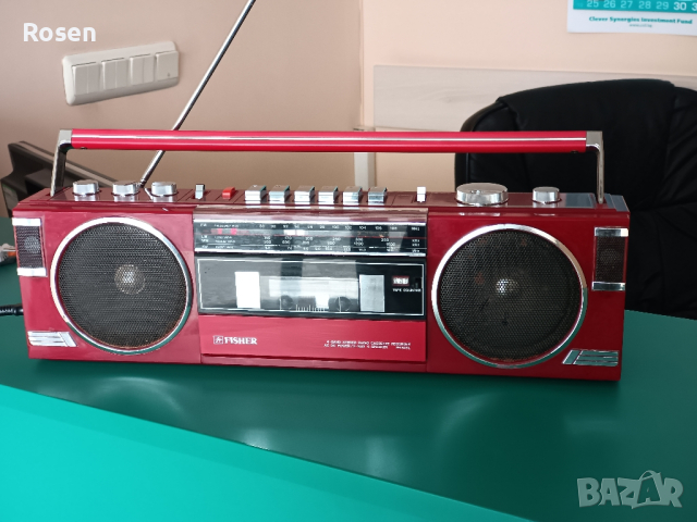 Продавам mini boombox Fisher ph 845 L red 