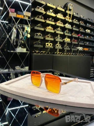 очила с черен обикновен калъф и ув защита chanel versace, снимка 14 - Слънчеви и диоптрични очила - 51410554