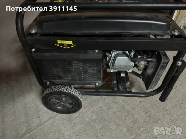 Трифазен мотогенератор hyundai hhy 7000fe 6.8 kw., снимка 6 - Генератори - 55833885
