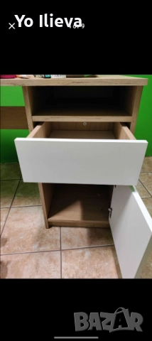 Продавам бюро и стол , снимка 4 - Бюра - 52195883