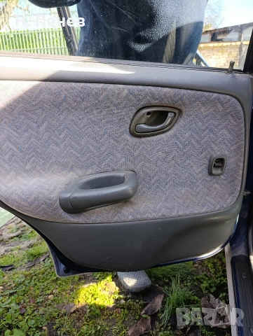 Suzuki Baleno 1.6i 4x4, снимка 18 - Автомобили и джипове - 53479352