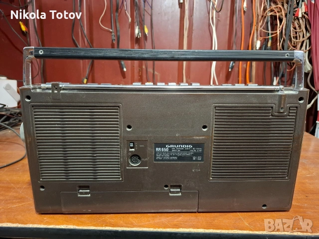 Продава се касетофон Grundig RR-650. , снимка 6 - Радиокасетофони, транзистори - 53625662
