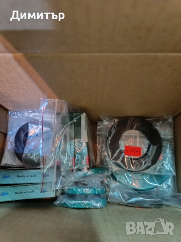 Семеринги различни размери SKF над 100 бр., снимка 5 - Резервни части за машини - 40726136