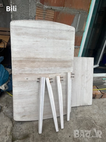 Разтегателна трапезна маса