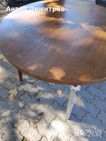 Страхотна дървена кръгла маса , снимка 10 - Антикварни и старинни предмети - 51508974