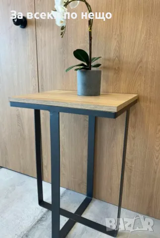 Ръчно изработена Помощна маса изработена от естествени материали