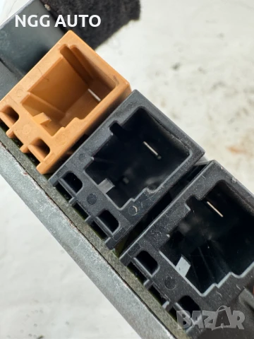 Усилвател антена AU 350 за Audi A3 (2003 - 2012), 8P3 035 225, 8P3035225, снимка 4 - Части - 51388995