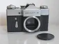 Фотоапарат Зенит Б - тяло, резба М42, снимка 1