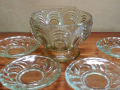 Стара купичка и четири стъклени чинийки за сладко, снимка 1 - Антикварни и старинни предмети - 36238566