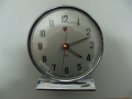 № 6074 стар настолен часовник SHANGHAI   - механичен  - работещ   - диаметър 11,5 см , снимка 1 - Други ценни предмети - 36161175