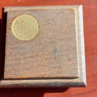 Кутийка от дърво  за монети, снимка 2 - Нумизматика и бонистика - 39366082