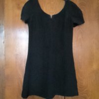 Малка черна рокля, размер М., снимка 1 - Рокли - 40570273