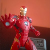 Колекционерска фигурка Schleich Marvel Iron Man Железният човек 21501 2016г , снимка 16 - Колекции - 41982598