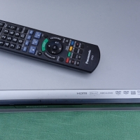 Panasonic DVD/DVB-S Tuner rekordér/ 160GB DMR-EX72 SEGS, 160GB, снимка 6 - Плейъри, домашно кино, прожектори - 36089356