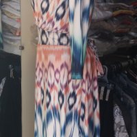 ИЗКЛЮЧИТЕЛНО КРАСИВА рокля с остро деколте и в преливащи цветове , снимка 6 - Рокли - 41730385