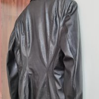 Кожено черно сако от изкуствена кожа, снимка 5 - Сака - 41481376