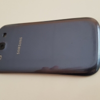 Употребяван Капак батерия за Samsung Galaxy S3 / S3 Neo / Тъмносин /, снимка 3 - Резервни части за телефони - 36080427