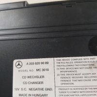 CD чейнджър за Mercedes-Benz CLK-Class Coupe (C209) (06.2002 - 05.2009), № A 203 820 90 89, снимка 6 - Аксесоари и консумативи - 40431698