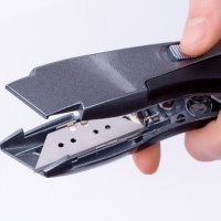 Нож Wolfcraft макетен метален с трапецовидно острие 52 мм, снимка 7 - Други инструменти - 33934718