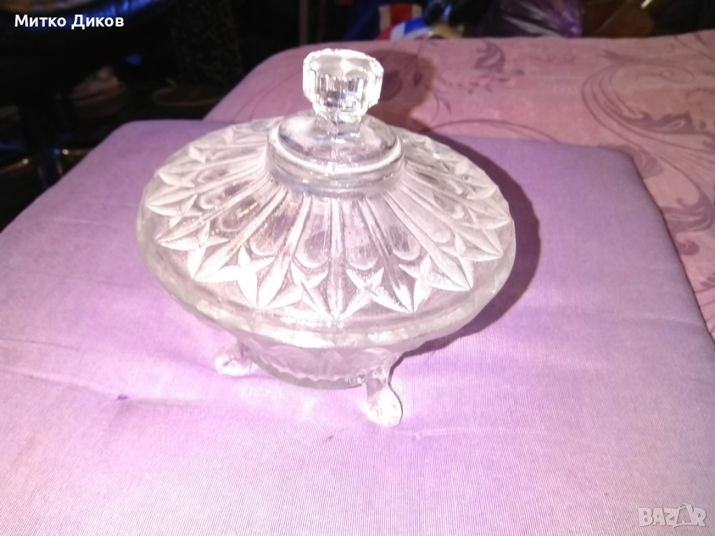 Кристална купа от соца за бонбони и друго с капак нова Фи-153мм и Н-168мм, снимка 1