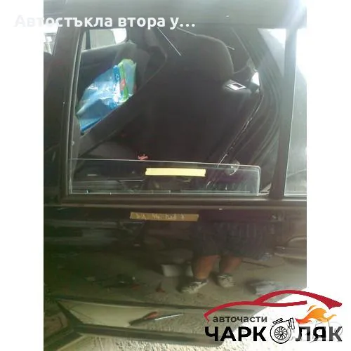 стъкло странично задно ляво за Голф v5 4x4, снимка 1