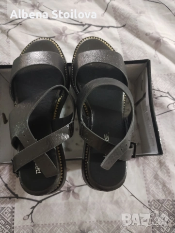 Разменям сребристи и черни нови обувки , снимка 10 - Дамски ежедневни обувки - 53422939