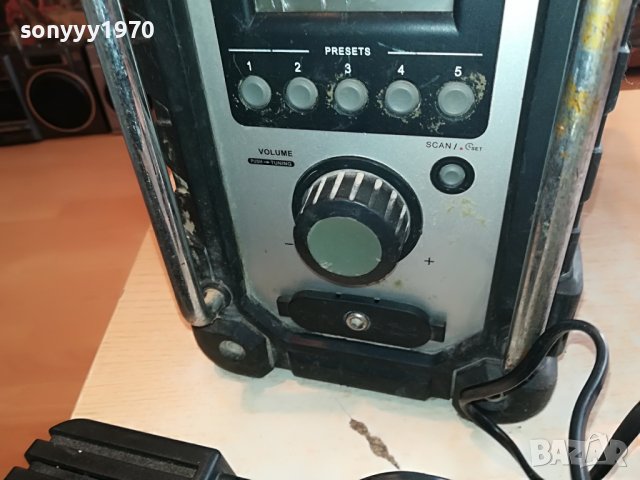 MAKITA PROFI RADIO С ЗАРЯДНО И БАТЕРИЯ 1502231016, снимка 6 - Радиокасетофони, транзистори - 39679604