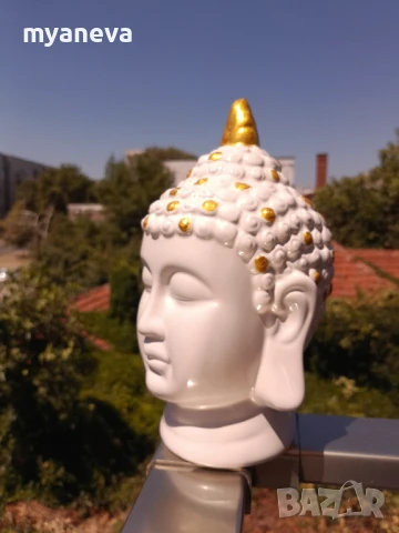 Порцеланова глава на Буда в поза релакс и медитация. Декорация за дом или градина . , снимка 3 - Статуетки - 51263415