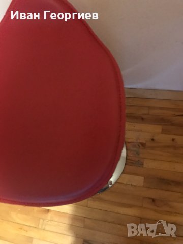 Продавам 2бр  бар стола с червена изкуствена кожа , снимка 5 - Столове - 42487647