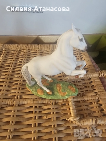 Порцеланови сувенири Коне , снимка 11 - Колекции - 52538384