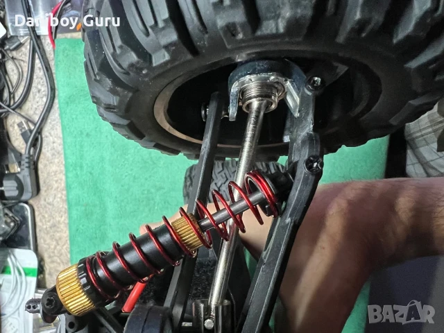 Hosim X07W безчетков мотор RC кола 1/10  Безчеткова скорост 68km/ч Хоби клас 4WD Всички терени, снимка 14 - Коли, камиони, мотори, писти - 51143800