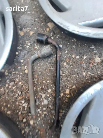 Комплект от 4 броя тасове за Пежо / Peugeot и два джантови ключа към тях , снимка 7 - Аксесоари и консумативи - 49727345