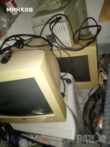 Монитори Рутери Компютри Стари Телевизори