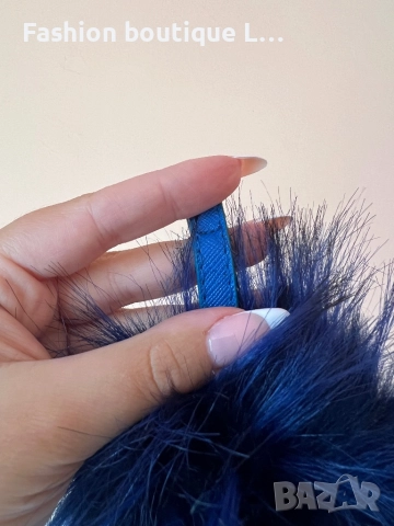 Тъмно синьо голямо пухено топче с косъм аксесоар за чанта или ключове 💙💙💙, снимка 3 - Други - 52052483