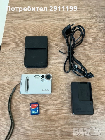 Фотоапарат Casio Exilim Wearable Card Camera 2,0 Mp