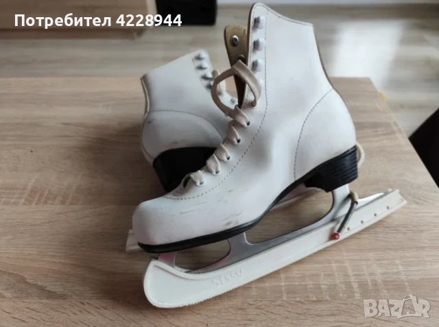 Дамски / детски Кънки за лед, естествена кожа, фигурно пързаляне номер 35, снимка 4 - Зимни спортове - 50778835