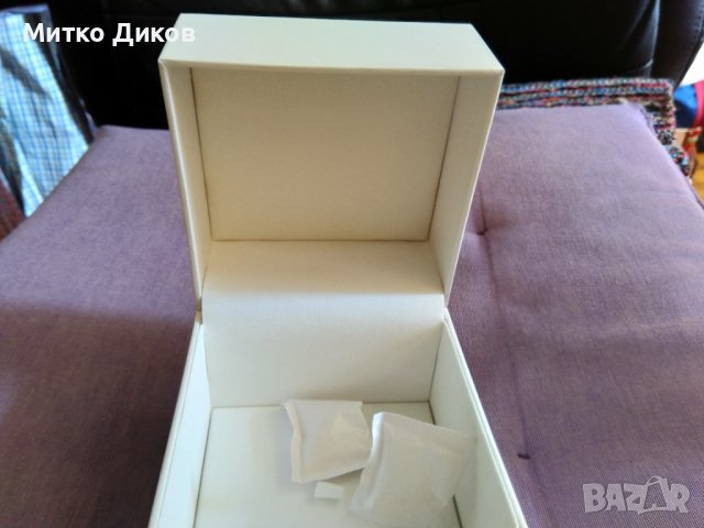 Pierre cardin -кутии за часовник нови с възглавнички и без-4 броя, снимка 13 - Други - 41577775