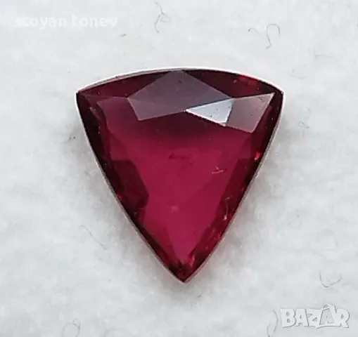 Ненагряван червен рубин с VS чистота - 0.71кт.! Сертифициран! Нов!, снимка 3 - Други - 47174449