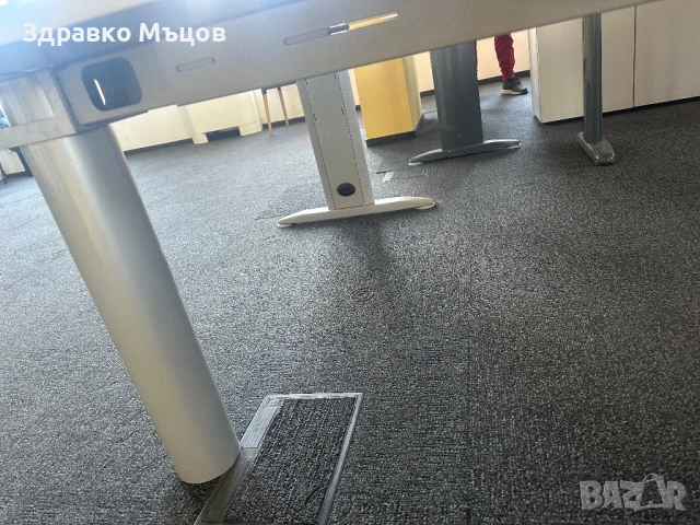 Офис оборудване-бюра 60бр., снимка 5 - Шкафове и рафтове - 53854142